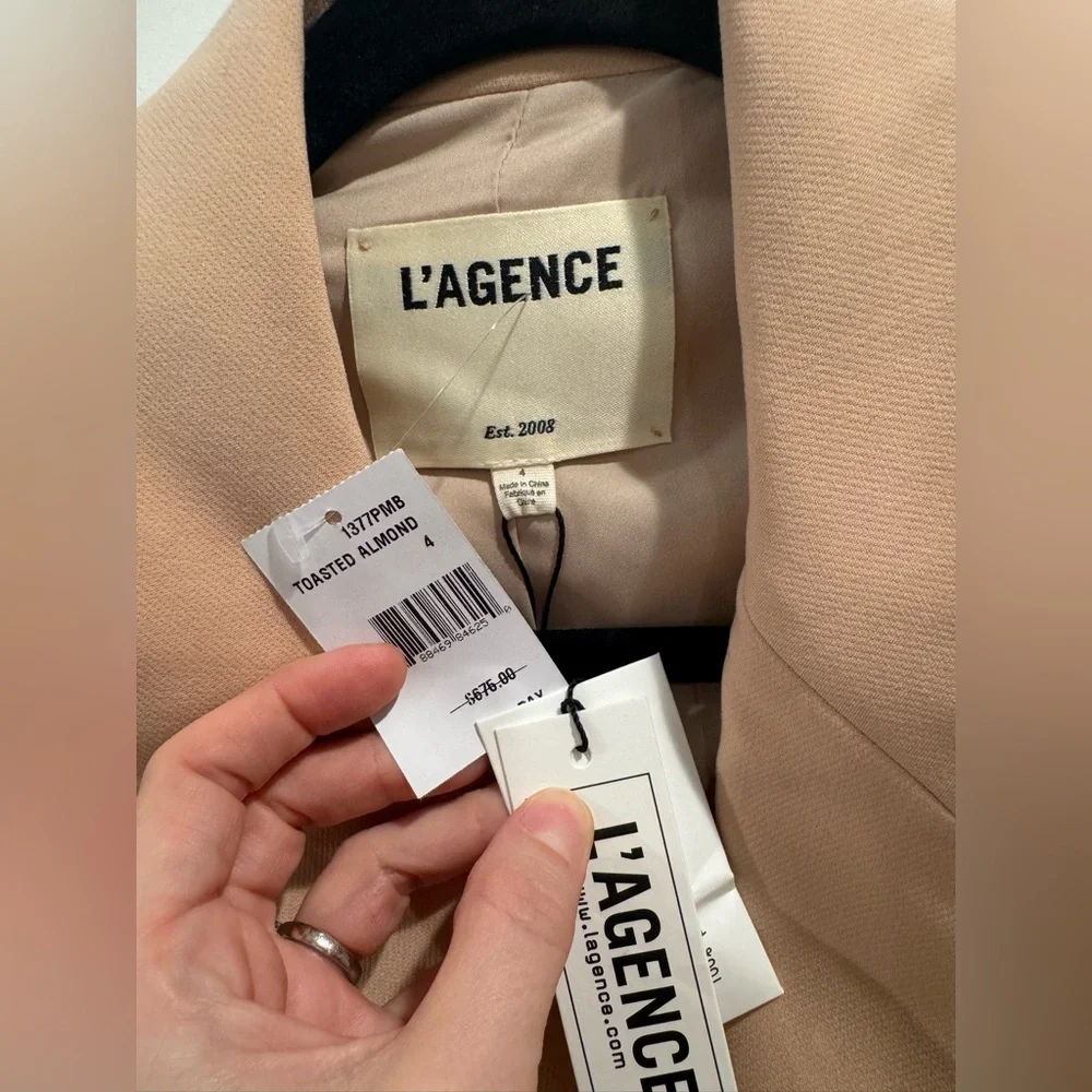NWT L’Agence Chamberlain blazer in toasted almond - Picture 6 of 10